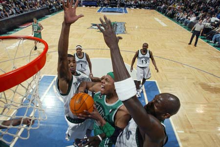 朱鹏宇：感谢俱乐部、李导还有教练组本赛季给我这么多机会（朱鹏宇：感谢俱乐部、李导与教练组在本赛季给予我的众多机会）