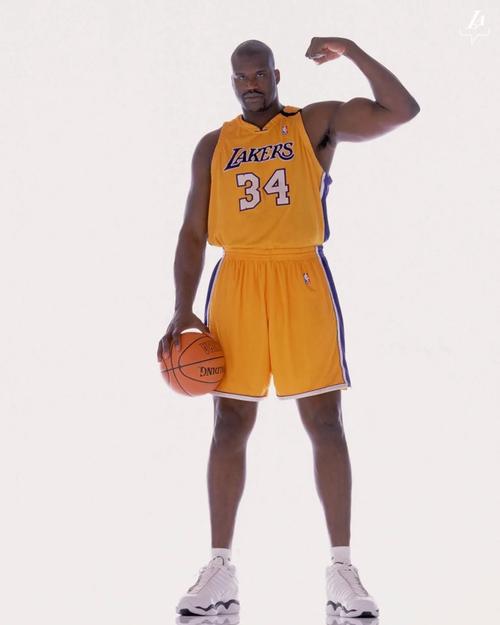 官方：帕尔马签下38岁西班牙门将瓜伊塔，顶替受伤的铃木彩艳（帕尔马官宣签下38岁西班牙门将瓜伊塔，顶替伤停的铃木彩艳）