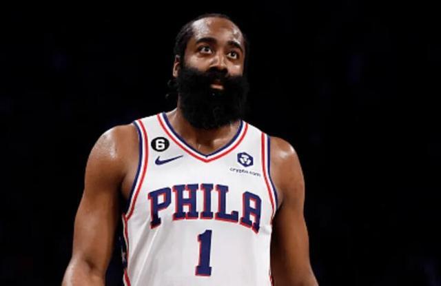 篮球CBA裁判讲评会议强调关键时刻执法标准（CBA裁判讲评会重申关键时刻判罚尺度）