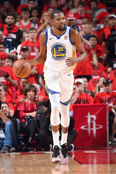 0-1,第80分钟遭绝杀,意甲第1遭意甲第8掀翻,AC米兰无缘意杯八强（意甲榜首第80分钟遭绝杀，0-1不敌第八，AC米兰无缘意杯八强）