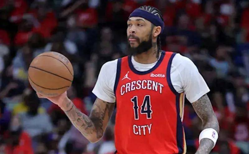 全面即战力！陈林坚10中4&三分6中3拿到12分5板2助1断（攻防兼备！陈林坚10投4中、三分6中3，贡献12分5板2助1断）