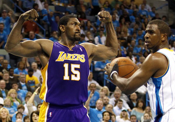 官方：拜仁中场帕利尼亚租借加盟热刺，含2500万欧买断条款（官宣：热刺租借签下拜仁中场帕利尼亚，买断价2500万欧）