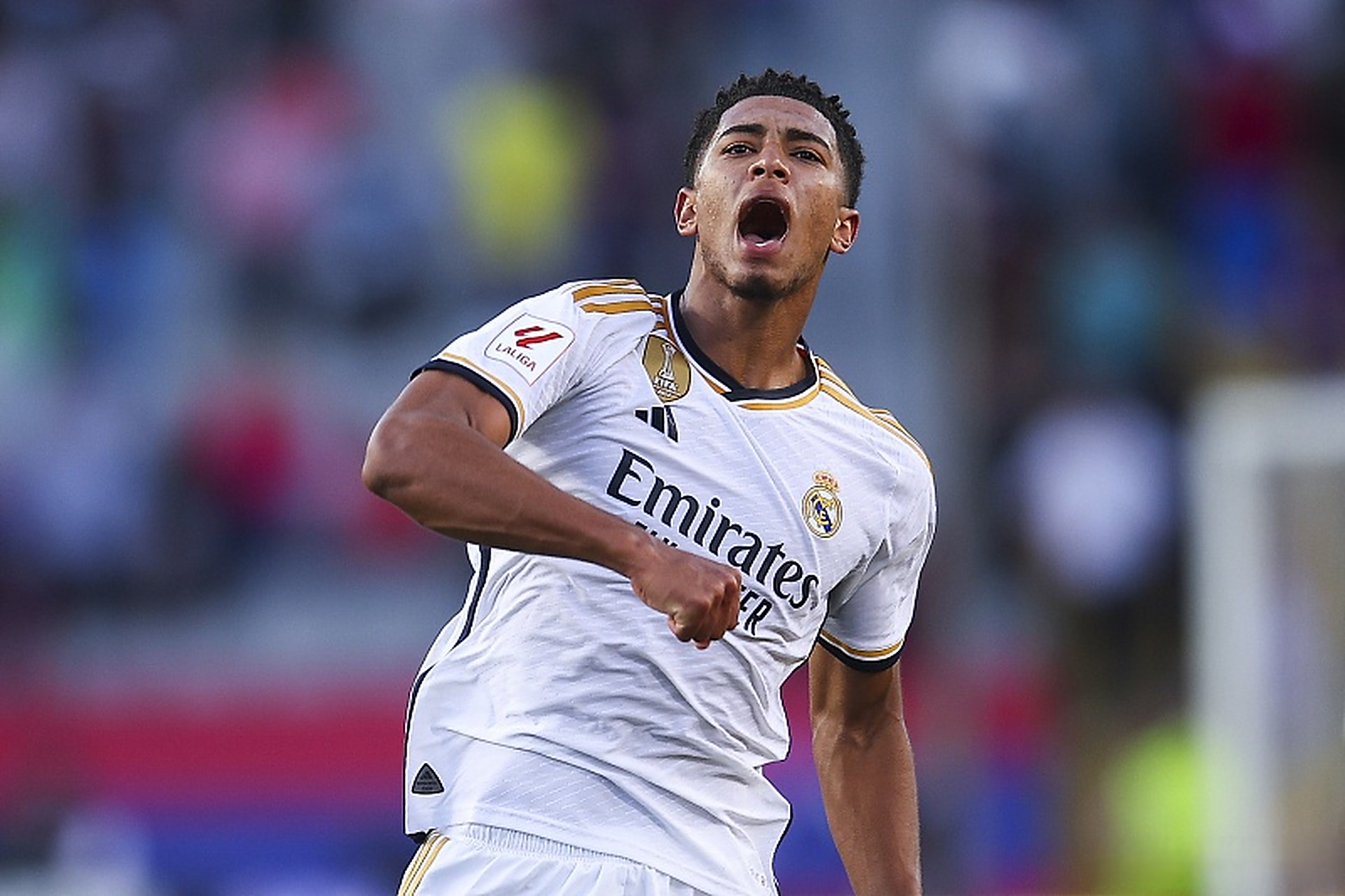 梅西：离开巴萨并非如我所愿，但我对巴萨的深情永恒不灭（梅西：离开巴萨非我本意，对巴萨的深情永不褪色）