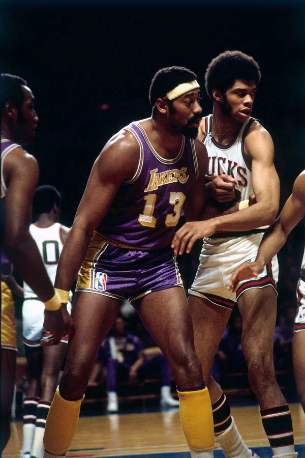 李冰冰三刷新疆滑雪场，明星效应如何引爆冰雪经济？（李冰冰三度打卡新疆滑雪场：明星效应如何带火冰雪经济？）