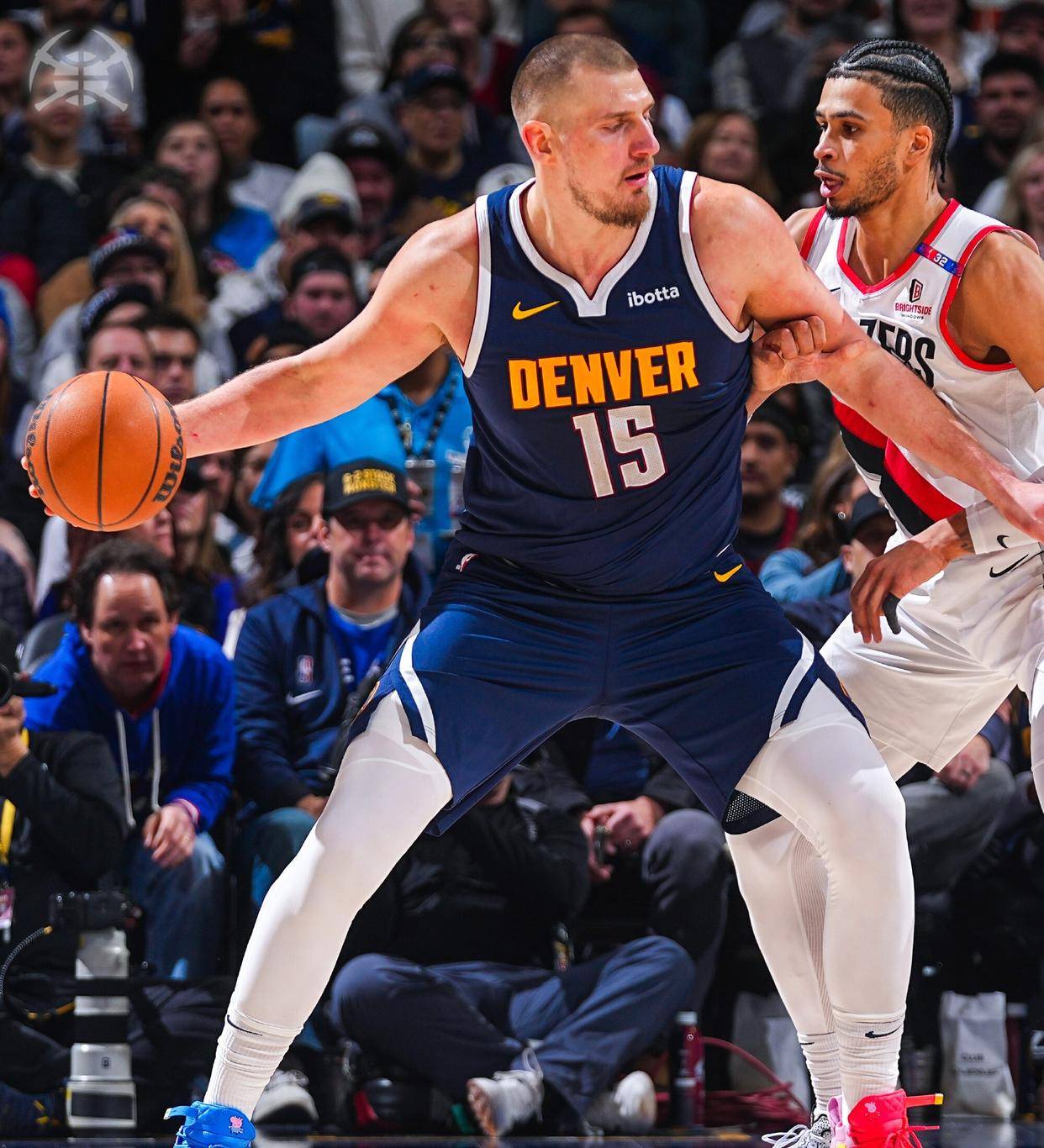 徐根宝谈退休传闻：基地有13-14梯队，我就一生一世搞足球了（徐根宝回应退休传言：基地已有13至14个梯队，这一生只为足球）